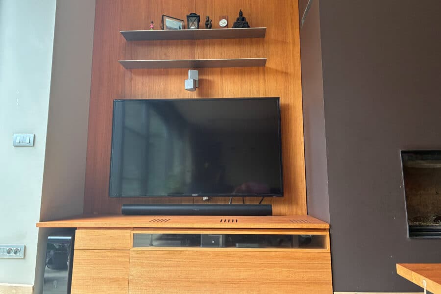 TV-kast Amar